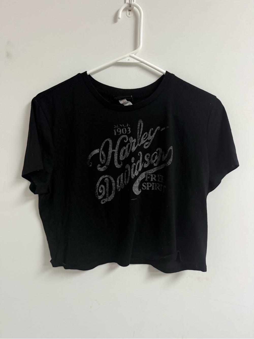 Harley-Davidson Black Cropped Graphic Tee with Metallic Script